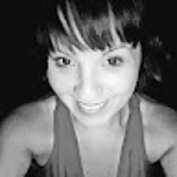 Meet your Posher, Lisa - Picture 1 of 1